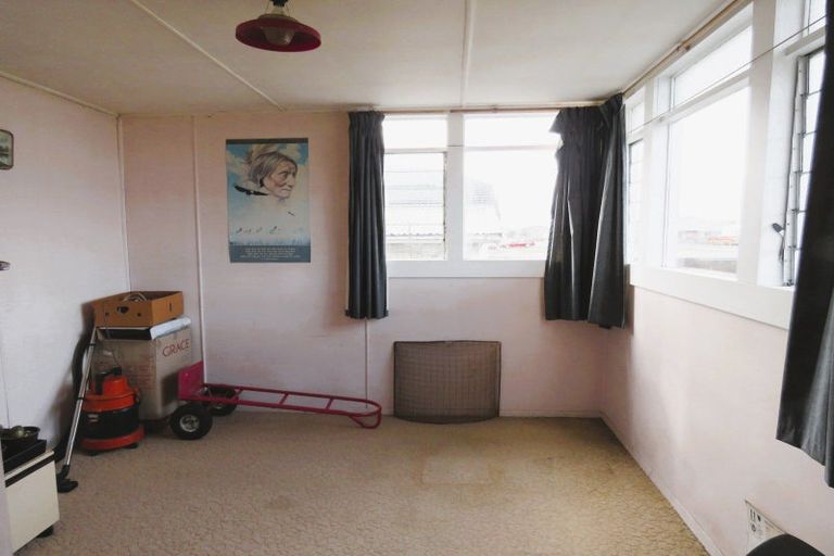 Photo of property in 19 Fonblanque Street, Westport, 7825