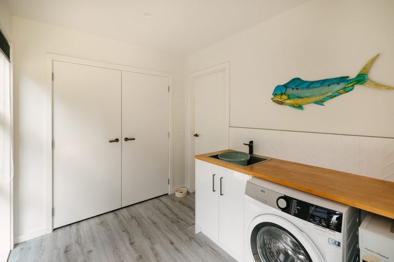 Photo of property in 38a Pohutukawa Drive, Levin, 5571