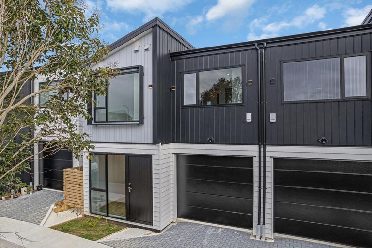 Photo of property in 22b Justamere Place, Weymouth, Auckland, 2103