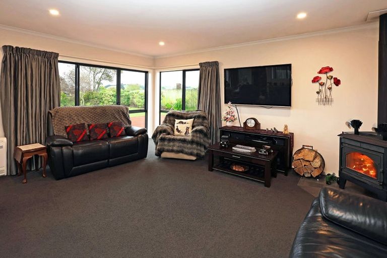 Photo of property in 6 Essex Street, Weston, Oamaru, 9401
