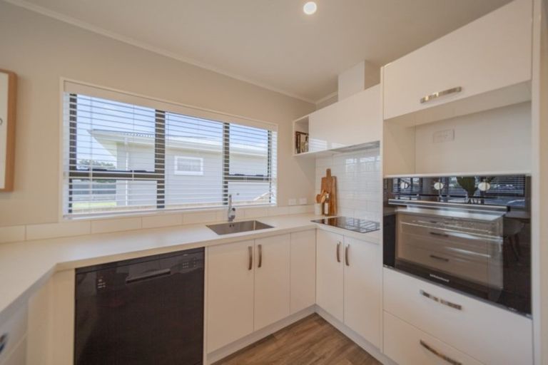 Photo of property in 1/24 King Street, Taradale, Napier, 4112