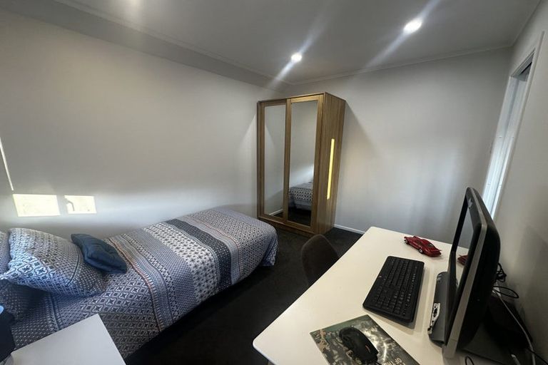 Photo of property in 18 Otira Grove, Kelson, Lower Hutt, 5010