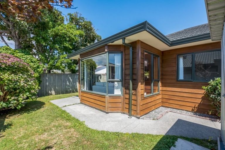 Photo of property in 942 High Street, Avalon, Lower Hutt, 5011