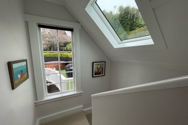 Photo of property in 10 Paisley Terrace, Karori, Wellington, 6012