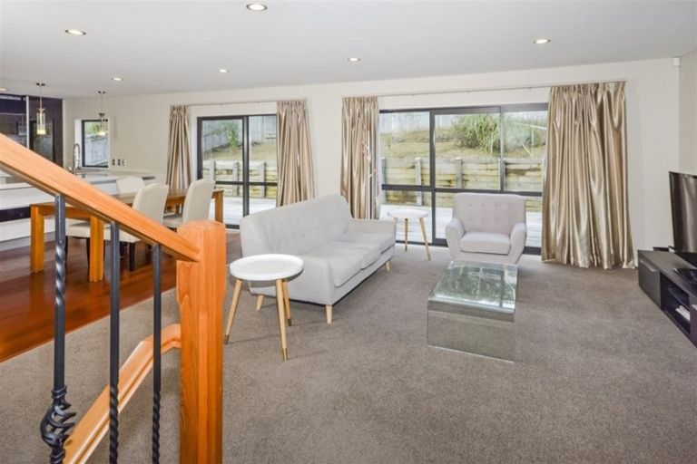 Photo of property in 99 Laurel Oak Drive, Schnapper Rock, Auckland, 0632