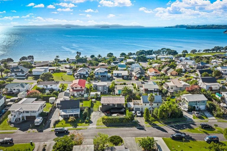 Photo of property in 10 Hinemoa Place, Snells Beach, 0920