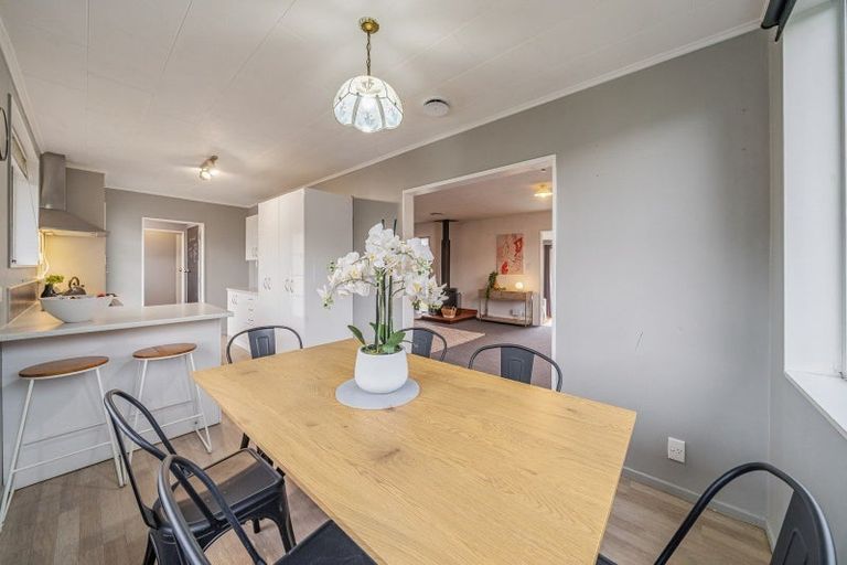 Photo of property in 77 Pasadena Crescent, Totara Park, Upper Hutt, 5018