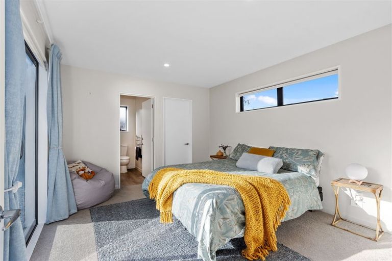 Photo of property in 11 Glenbarr Lane, Broomfield, Christchurch, 8042