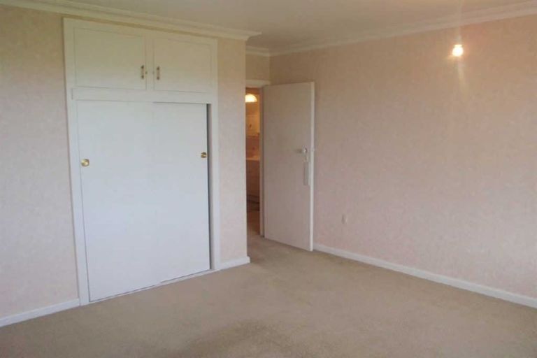 Photo of property in 15 Karitane Drive, Cashmere, Christchurch, 8022