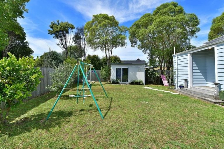 Photo of property in 114 Awaroa Road, Helensville, 0800