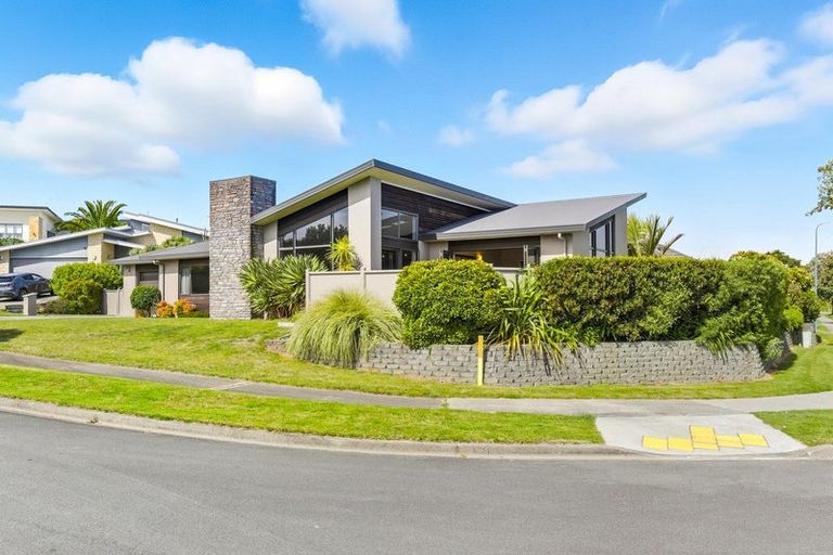 Photo of property in 2 Cadastral Court, Paraparaumu, 5032
