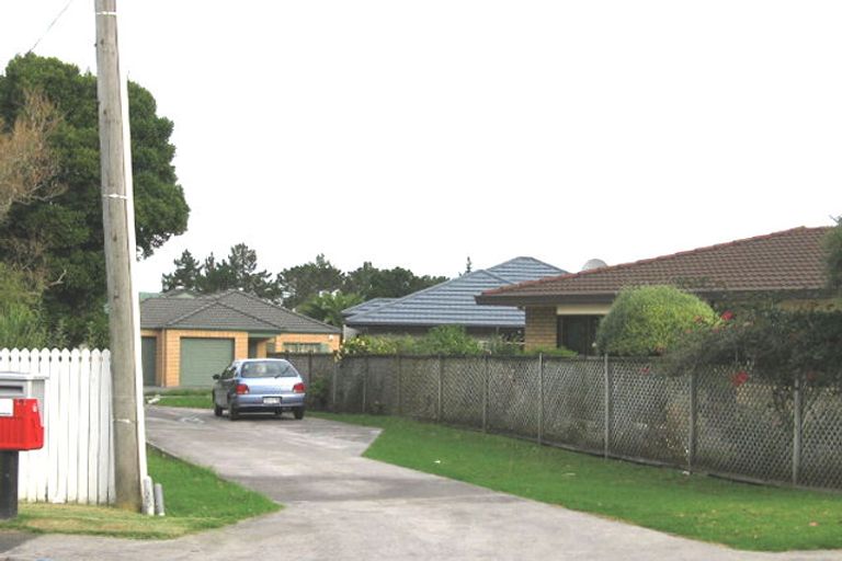 Photo of property in 319b Royal Road, Massey, Auckland, 0614
