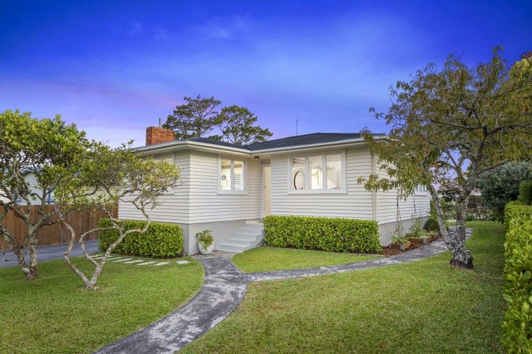 Photo of property in 13 Helena Street, Massey, Auckland, 0614