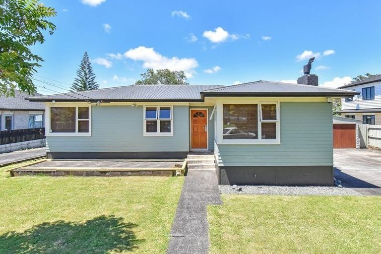 Photo of property in 9 Clendon Place, Manurewa, Auckland, 2102