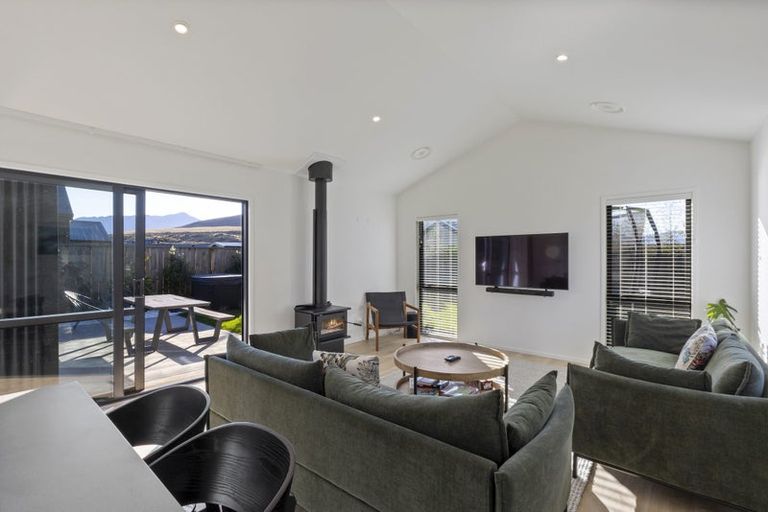 Photo of property in 8 Barn Road, Jacks Point, 9371