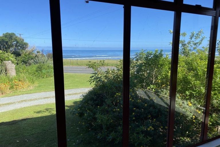 Photo of property in 4 Golden Sands Road, Barrytown, Runanga, 7873