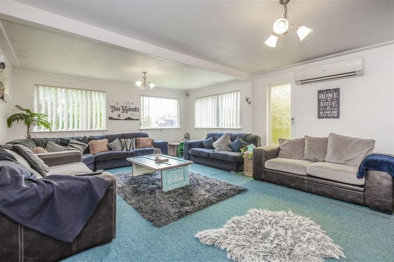 Photo of property in 8 Buller Crescent, Manurewa, Auckland, 2102