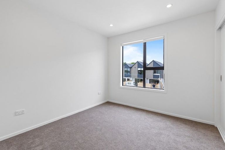 Photo of property in 3/12 Tawa Road, Te Atatu Peninsula, Auckland, 0610