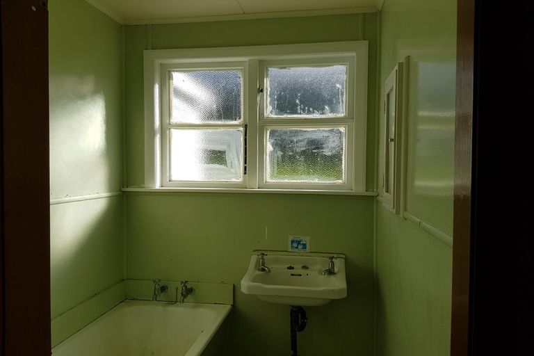 Photo of property in 32 Alfredton Road, Eketahuna, 4900