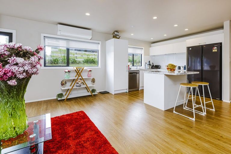 Photo of property in 6 Robins Way, Pokeno, 2471