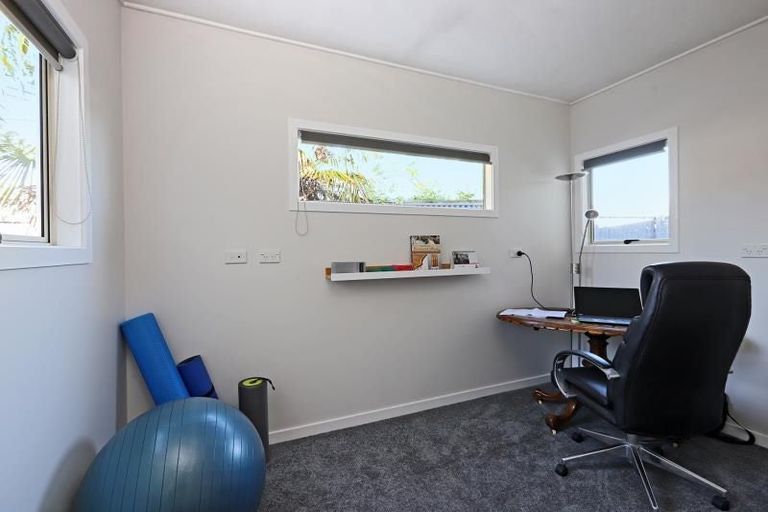 Photo of property in 78 Avondale Road, Taradale, Napier, 4112