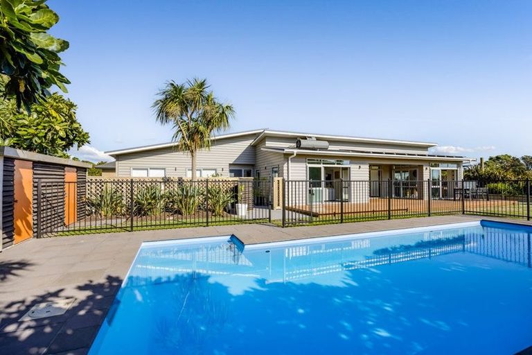 Photo of property in 9a Dolphin Parade, Bell Block, New Plymouth, 4312