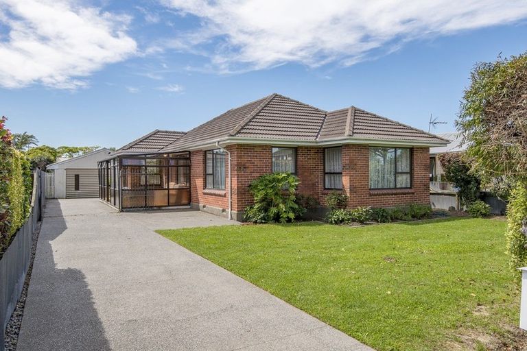 Photo of property in 220 Harewood Road, Bishopdale, Christchurch, 8053