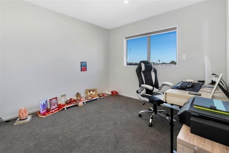Photo of property in 25 Bukem Place, Favona, Auckland, 2024