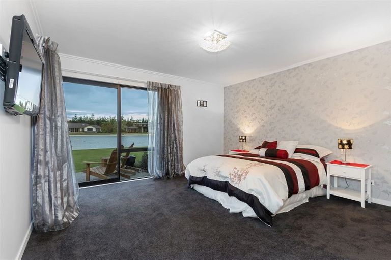 Photo of property in 14 Oakgrove Drive, Rangiora, 7400