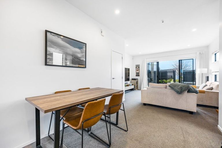 Photo of property in 4/7 Scott Road, Hobsonville, Auckland, 0616
