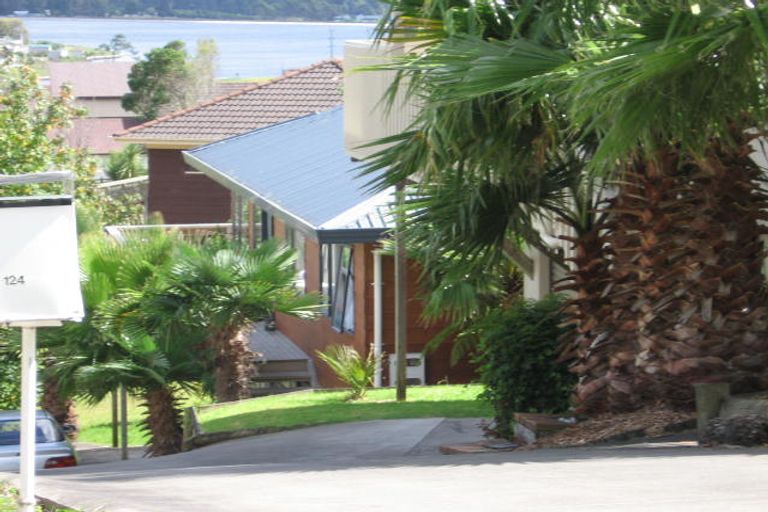 Photo of property in 126 Sunset Road, Unsworth Heights, Auckland, 0632