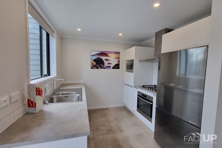 Photo of property in 33 Saltmarsh Road, Hobsonville, Auckland, 0616