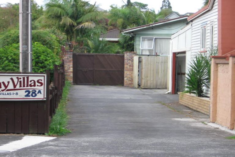 Photo of property in 2/28 Godley Road, Green Bay, Auckland, 0604