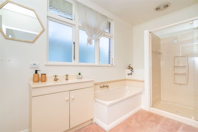 Photo of property in 62 Royal Crescent, Saint Kilda, Dunedin, 9012