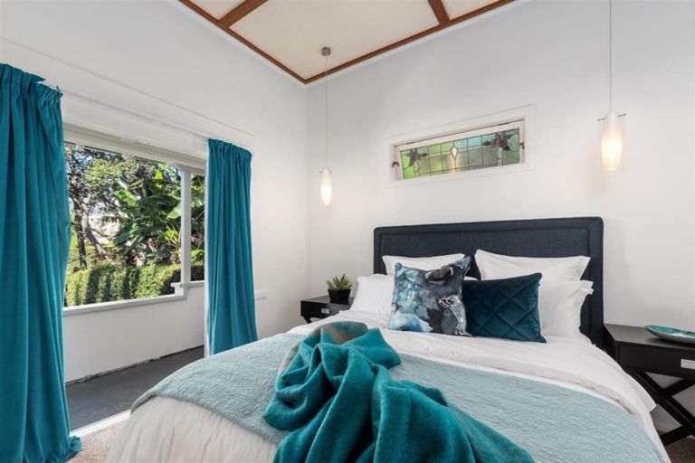 Photo of property in 2 Glade Place, Birkenhead, Auckland, 0626