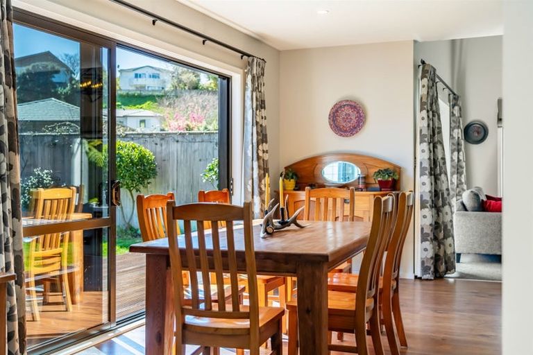 Photo of property in 14 Resolution Drive, Whitby, Porirua, 5024