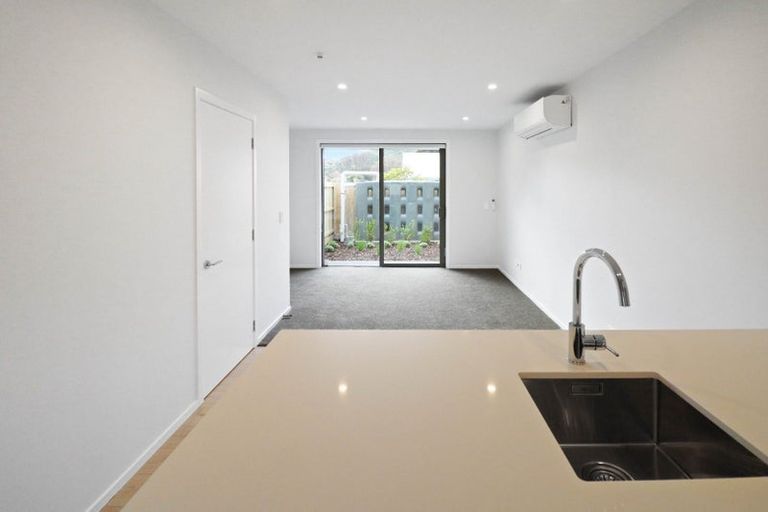 Photo of property in 7/16 Sladden Street, Naenae, Lower Hutt, 5011