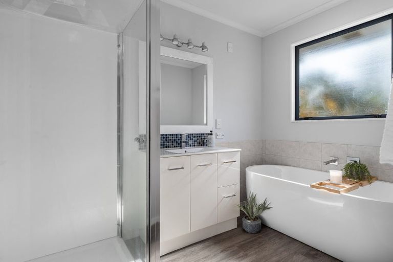 Photo of property in 12 Whiting Drive, Wakefield, 7025