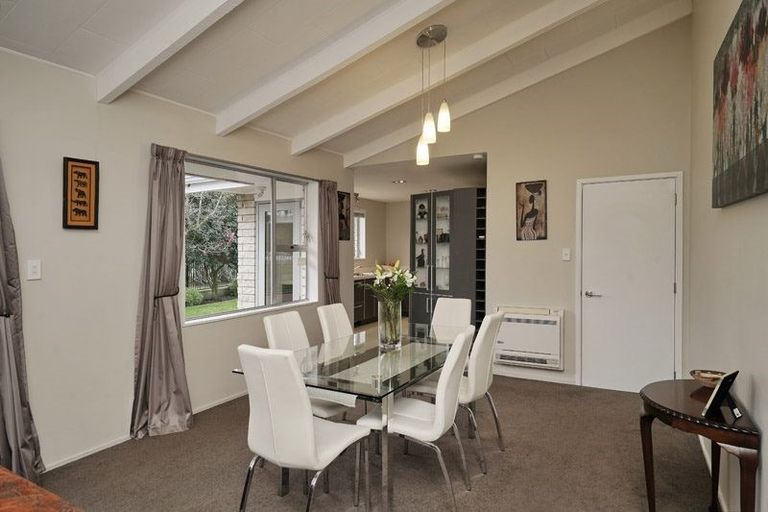 Photo of property in 1 Esher Place, Saint Martins, Christchurch, 8022