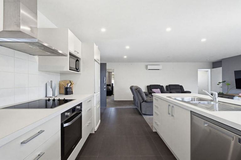 Photo of property in 63d Mackworth Street, Woolston, Christchurch, 8062