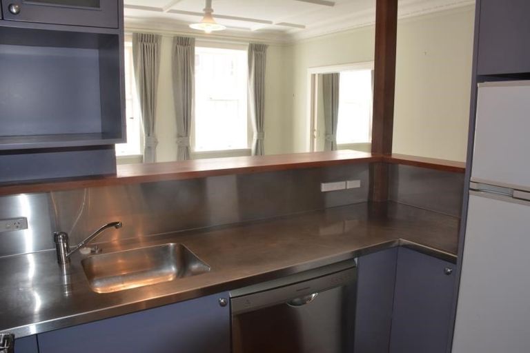 Photo of property in 17u2 Oriental Terrace, Oriental Bay, Wellington, 6011