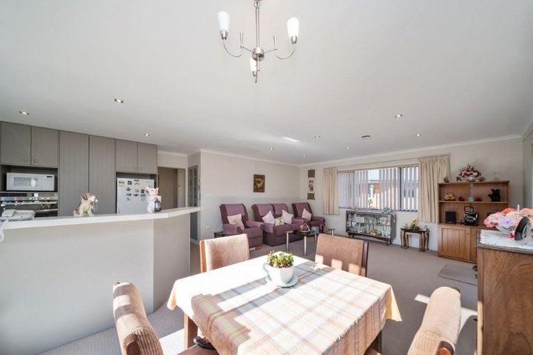 Photo of property in 16a Milmoe Street, Hawera, 4610