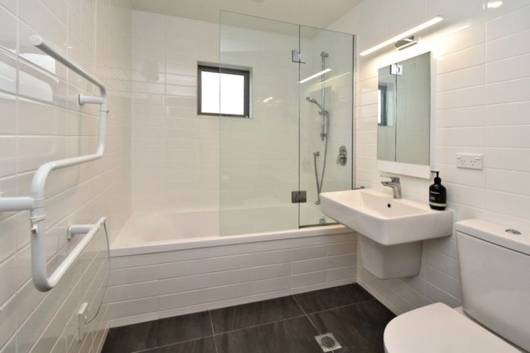 Photo of property in 2/155 Peterborough Street, Christchurch Central, Christchurch, 8013