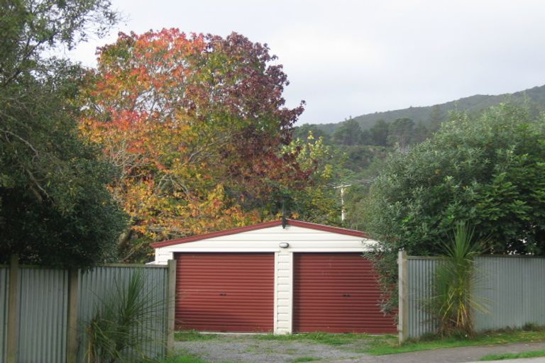 Photo of property in 6 Raukawa Street, Stokes Valley, Lower Hutt, 5019