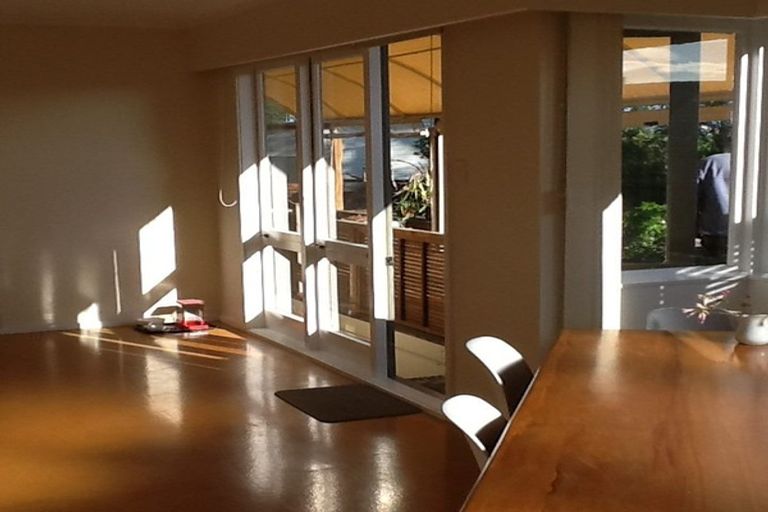 Photo of property in 95 Ocean View Road, Hillcrest, Auckland, 0627