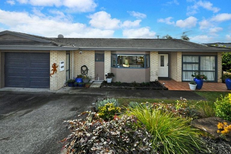 Photo of property in 1/64 Tapu Road, Huapai, Kumeu, 0810