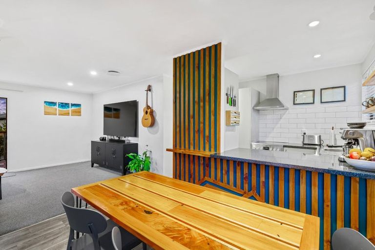 Photo of property in 239 Waitemata Drive, Ranui, Auckland, 0612