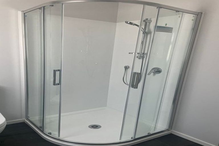 Photo of property in 128a Randwick Road, Moera, Lower Hutt, 5010