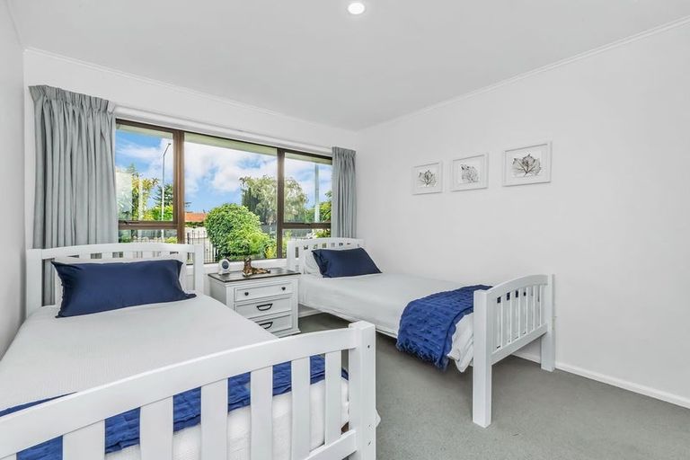 Photo of property in 413 Yaldhurst Road, Russley, Christchurch, 8042