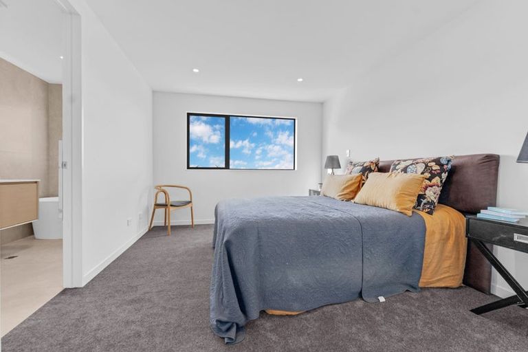 Photo of property in 2 Irwin Lane, Windsor Park, 0632